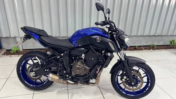 YAMAHA MT-07 ABS YAMAHA MT-07 ABS